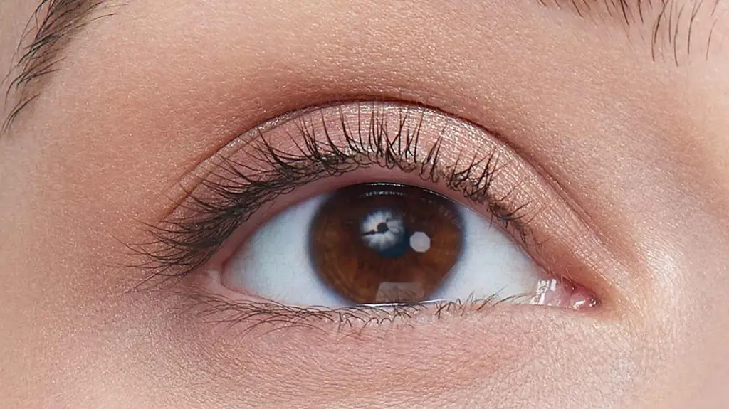 beforeimage_beforeandafterslider_lashsensational_skyhigh_1600x900.webp