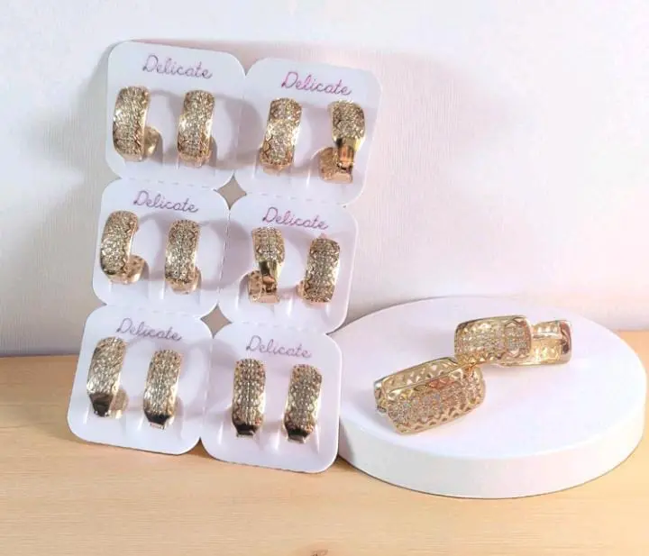 Candonga Dorada Con Piedras Ref. 227