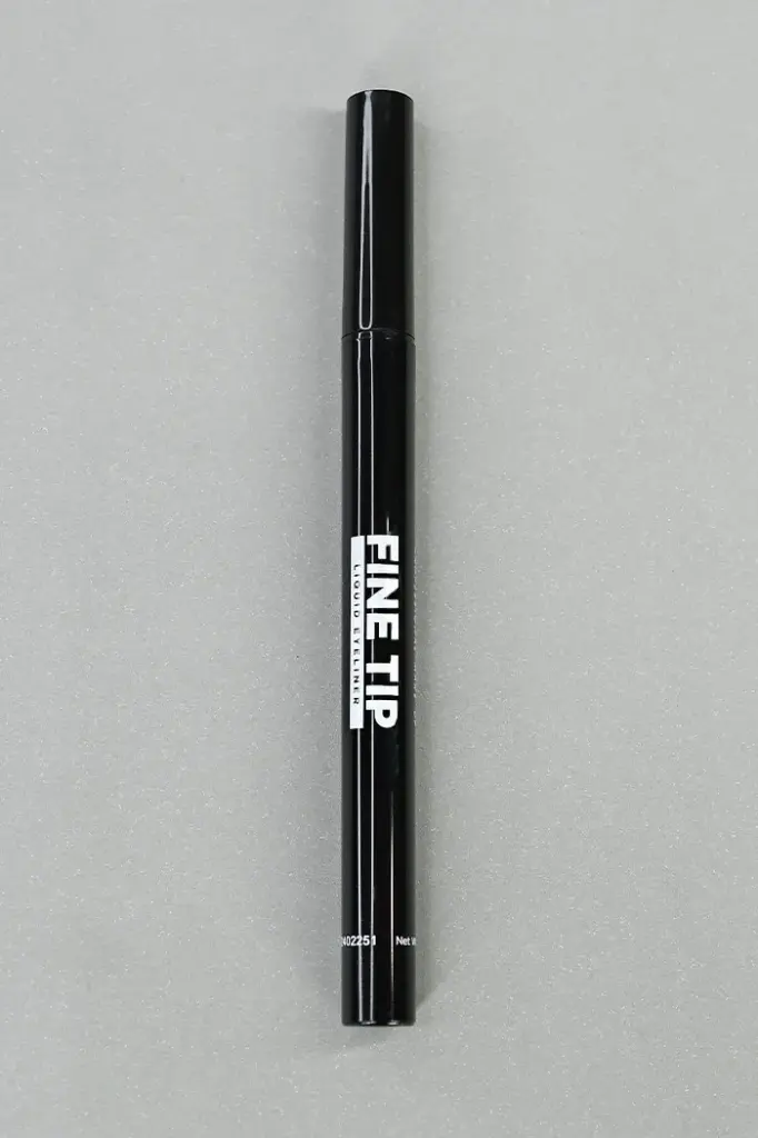 [GB08109] Delineador De Ojos Liquido punta Fina Dolce Bella 