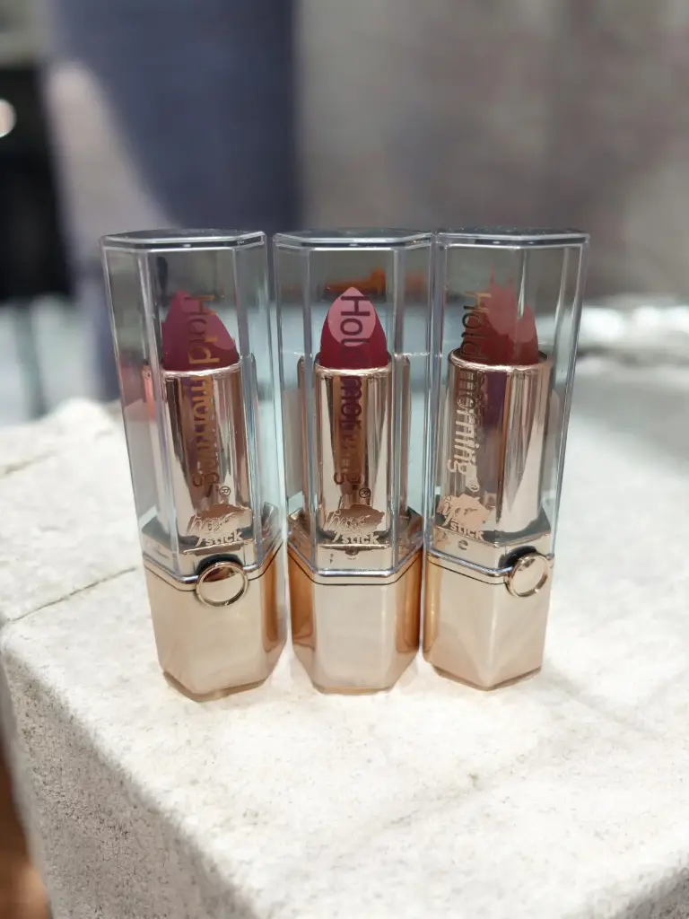 [HB5743] Labial En Barra  Lip  Stick  Beso 