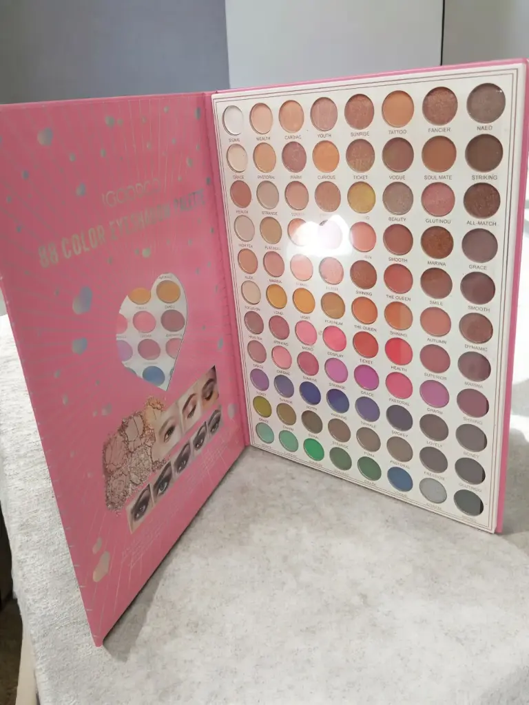 Paleta De Sombras 88 Colores Mariposa