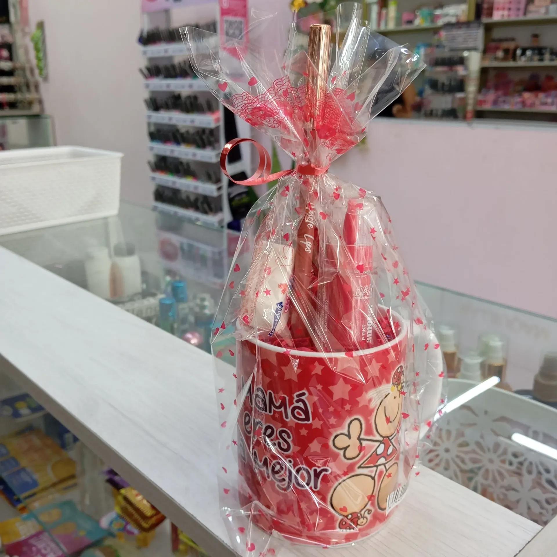 [ENC1331ACC] Vaso Decorado Con Tinta Amore, Lapiz Labial y Dulces