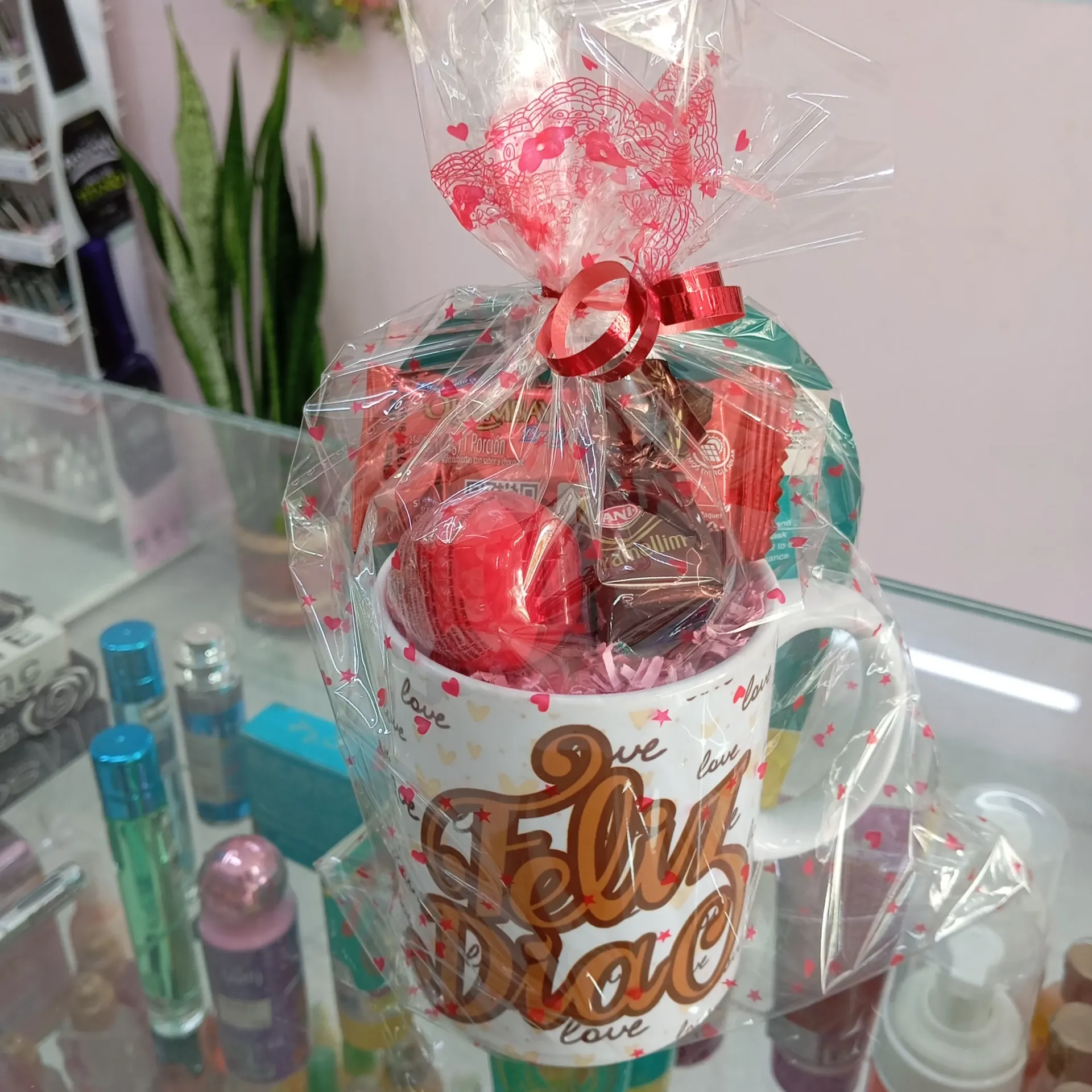 [ENC1332ACC] Vaso Decorado Con Mascarilla Para Manos, Balsamo Fresa y Dulces