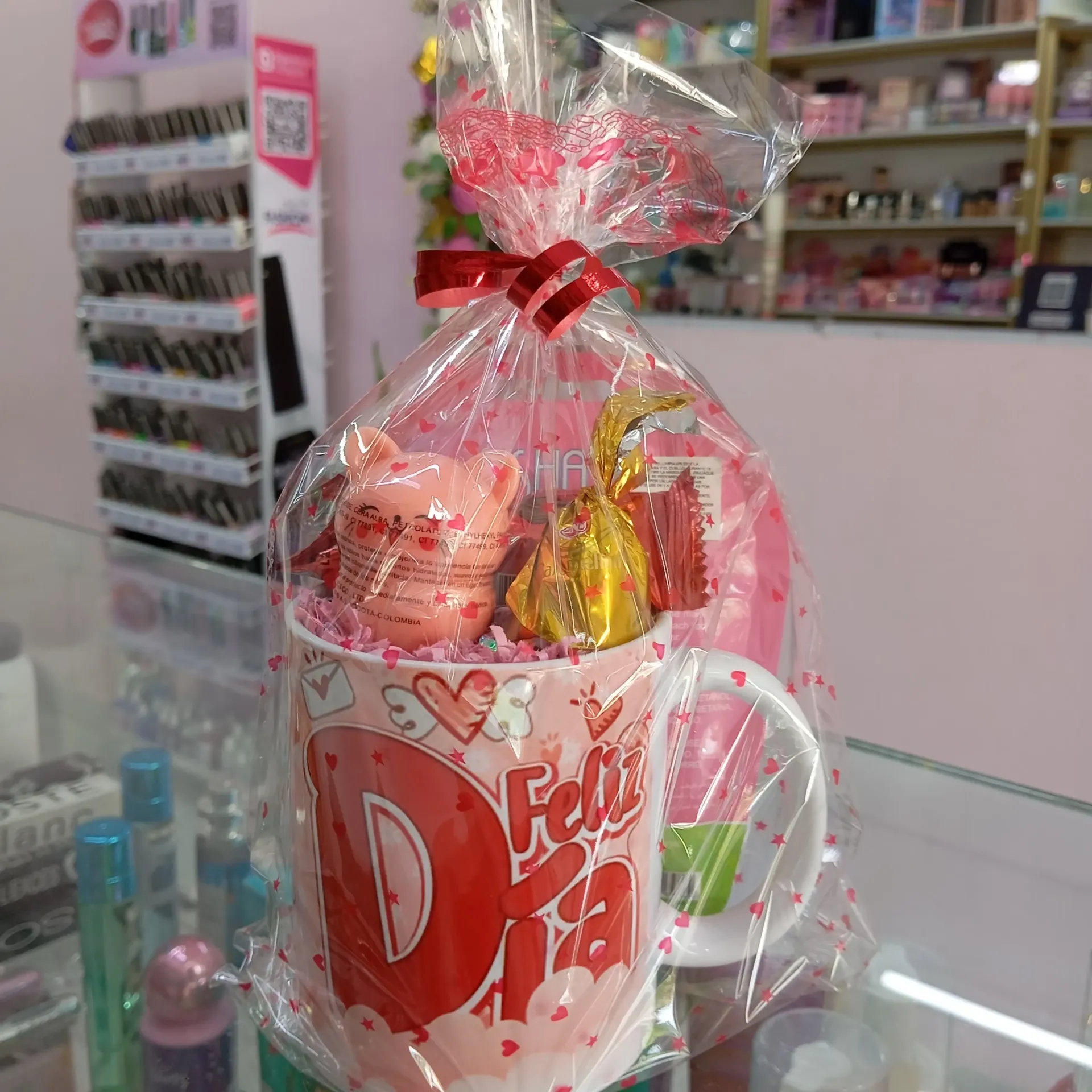 [ENC1333ACC] Vaso Decorado Con Mascarilla Para Pies, Bálsamo y Dulces