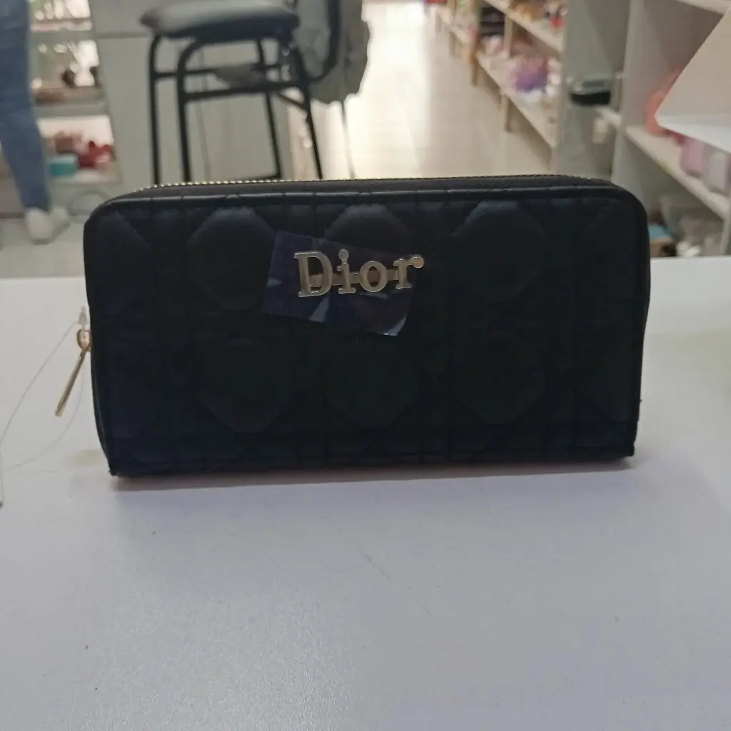 Billetera Grande Negra Un Cierre Dior Mujer