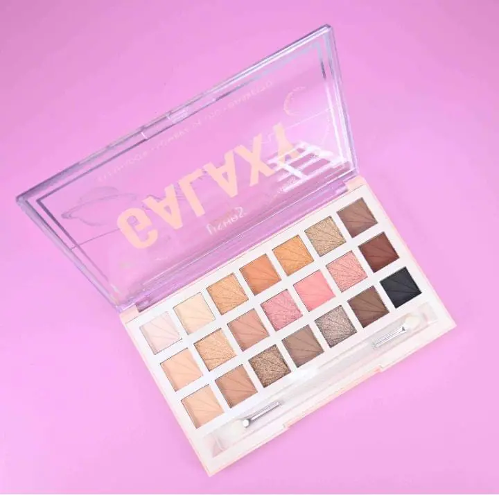 Paleta De Sombras 21 Tonos Galaxy Ushas