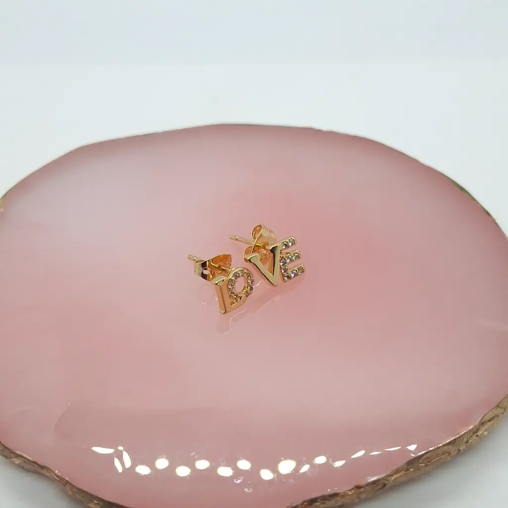 Aretes Love Dorados Con Piedras Blancas