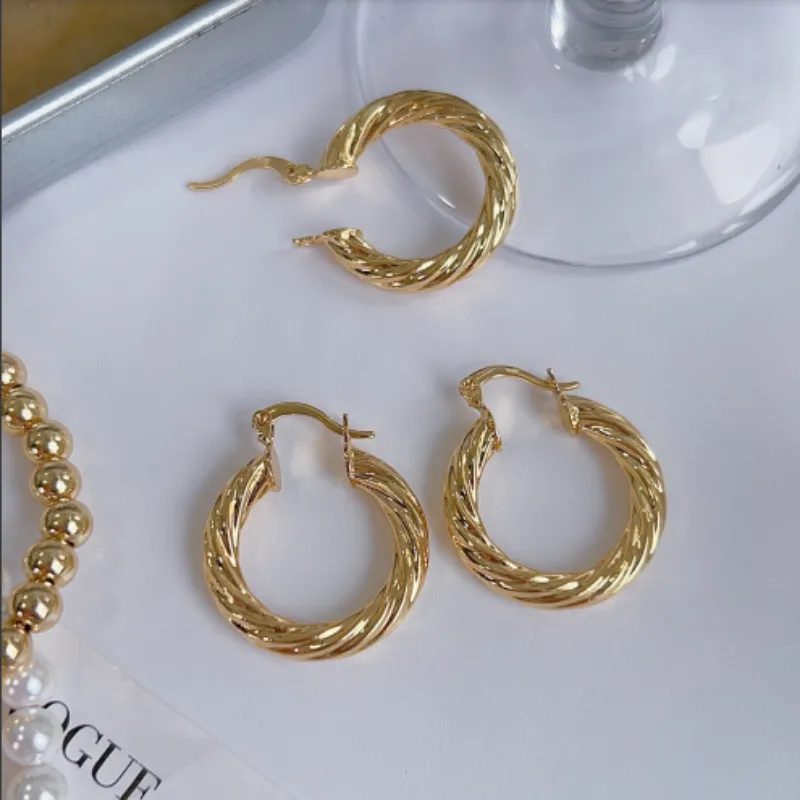 Candongas Doradas Trenzadas 