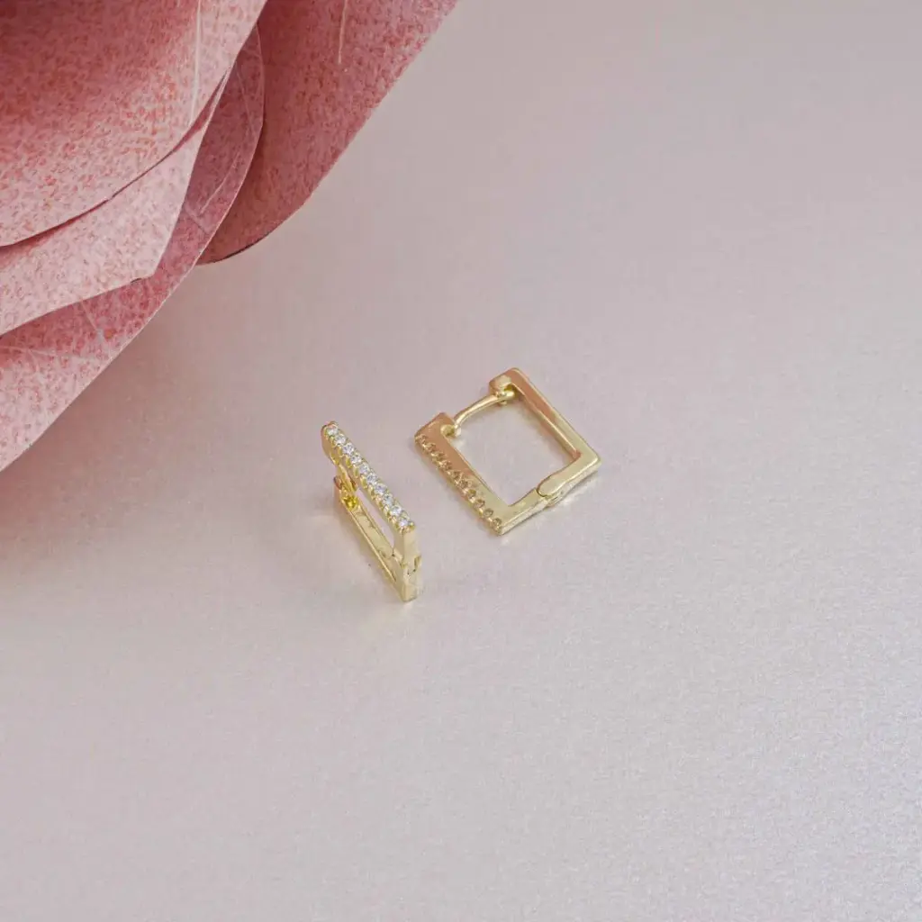 Candongas Over Gold Con Figura Cuadrada 