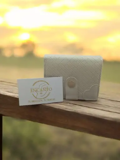 [CA2704-1] Billetera Compacta de Cuero Sintético