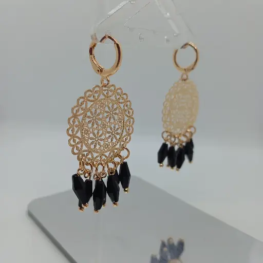 [ENC0000000000917ACC] Aretes Filigrana En Over Gold Diseño Circular Con Óvalos Negros