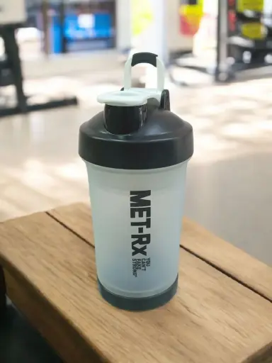 [ZW-805] 💪 Termo Deportivo MET-RX 500 mL con Compartimentos para Proteína y Pastillero